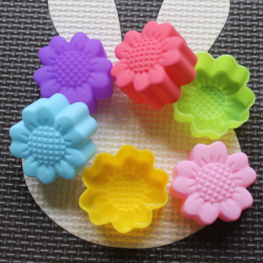 6 Pcs Set Non-Stick Flower Des - مراجعة Soap Making Kit وسعره